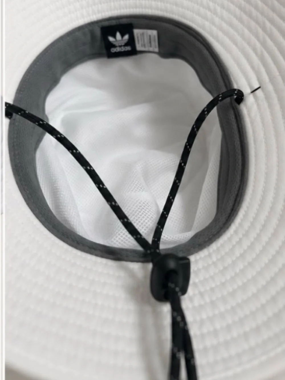 adidas White Bucket Hat with Front Zip Pocket and Cord unisex